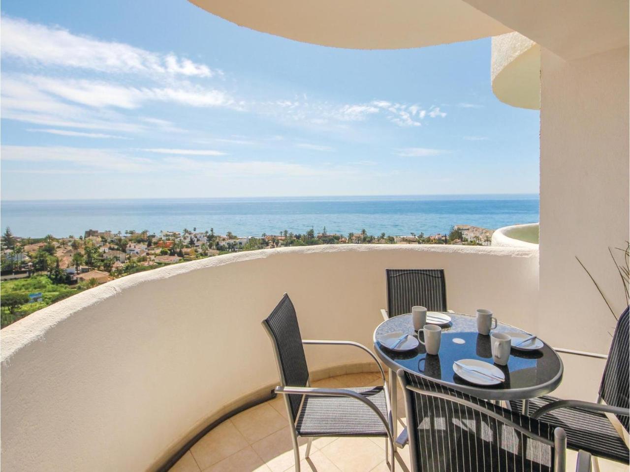 Sunny Apartment In Marbella Exterior foto